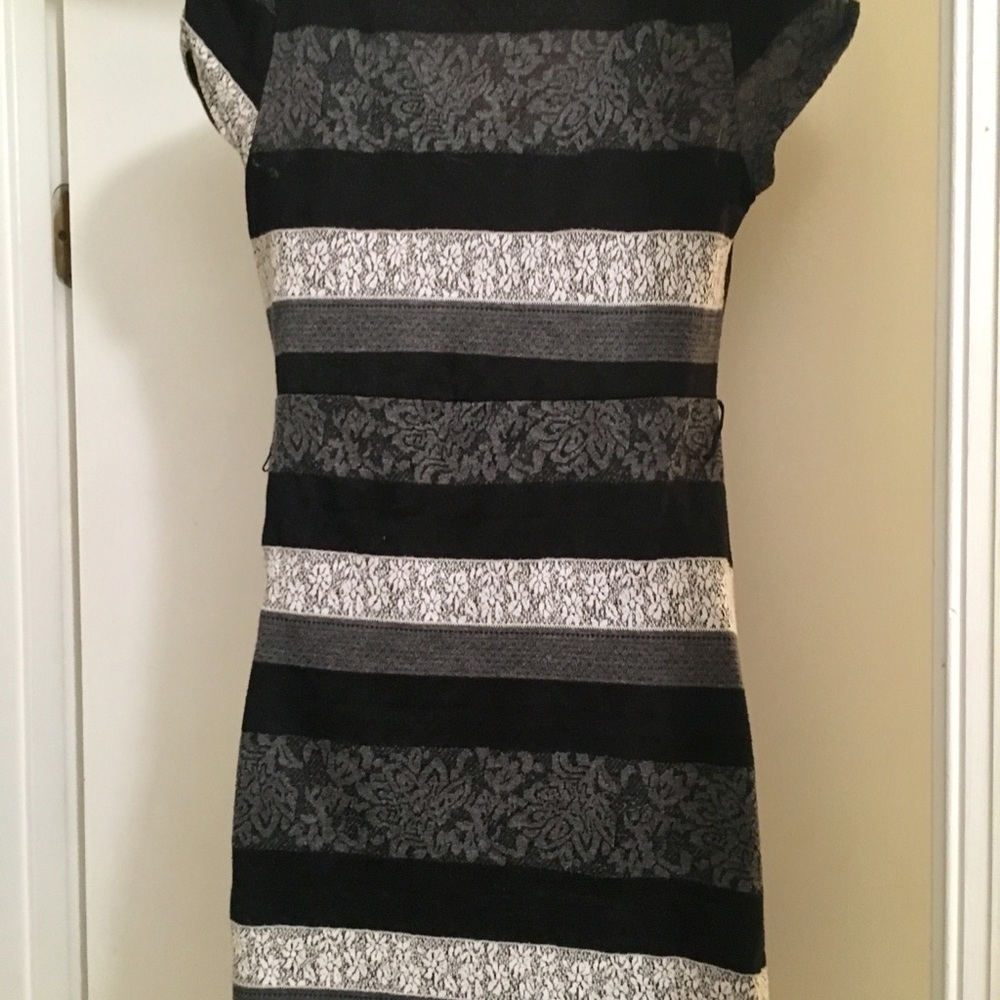 Striped tops bundle!! - Picture 6 of 8